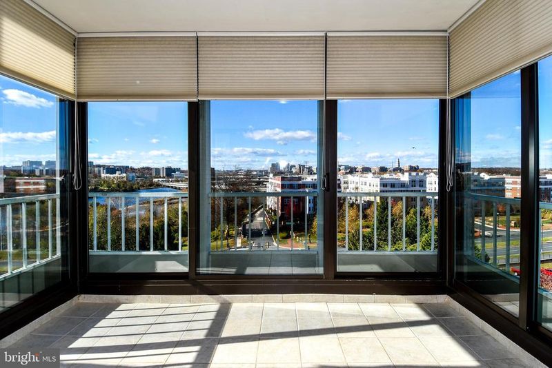 1250 S Washington St #816, Alexandria, VA 22314