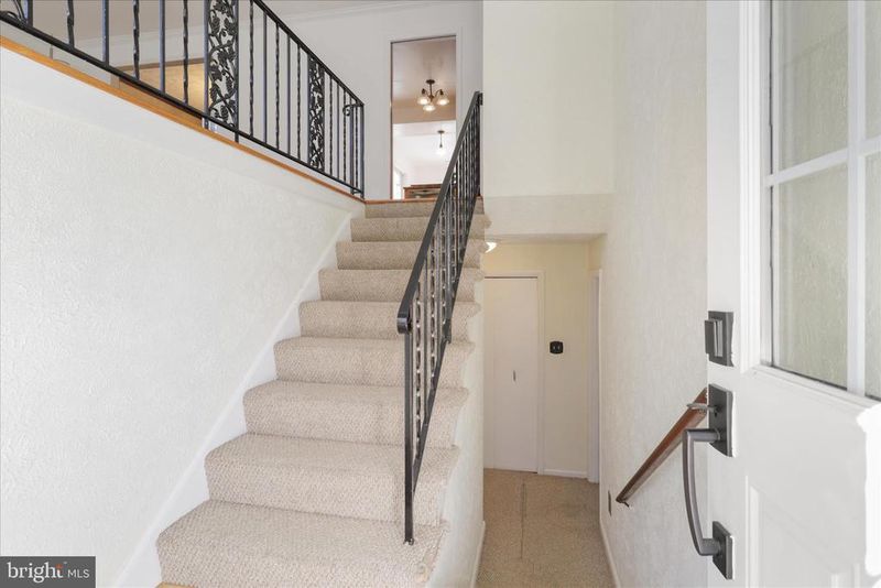 3838 Glenbrook Rd, Fairfax, VA 22031