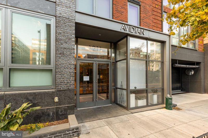 1211 Van St SE #718, Washington, DC 20003