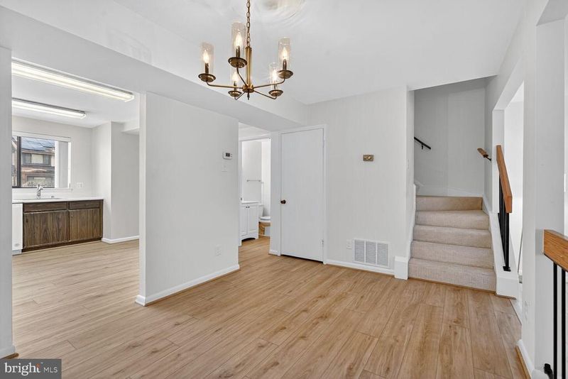 8241 Canning Ter, Greenbelt, MD 20770