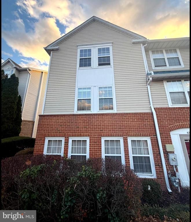 6221 Sandpiper Ct #7, Elkridge, MD 21075