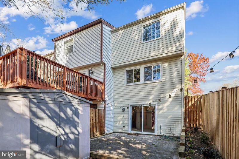 10687 Glen Hannah Dr, Laurel, MD 20723