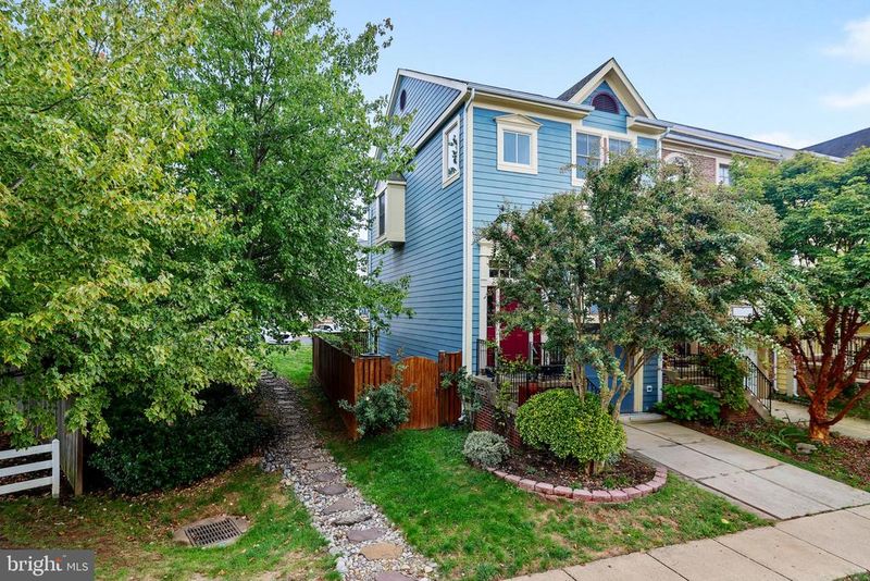 206 Town Branch Ter SW, Leesburg, VA 20175