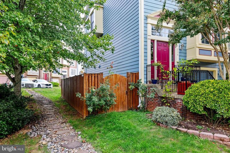 206 Town Branch Ter SW, Leesburg, VA 20175