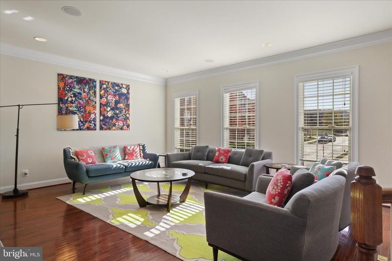 42708 Keiller Ter, Ashburn, VA 20147