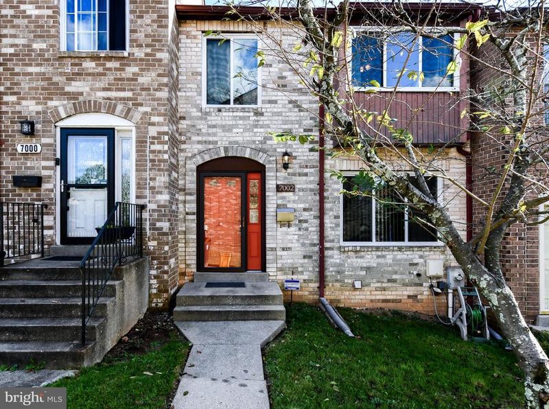 7002 Cipriano Woods Ct, Lanham, MD 20706