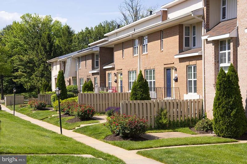 1699 Yale Pl #407, Rockville, MD 20850