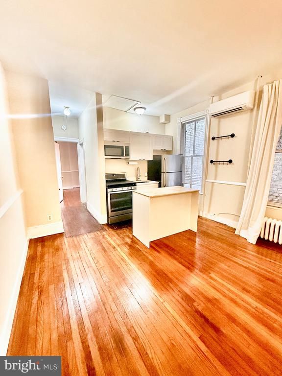 911 Prince St #2, Alexandria, VA 22314