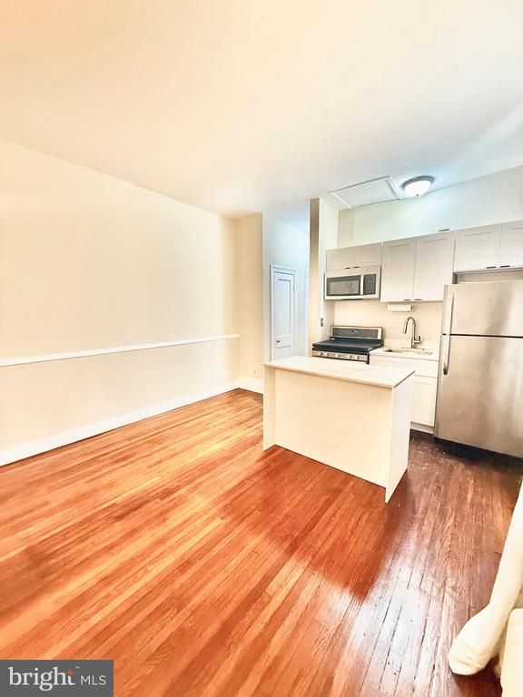 911 Prince St #2, Alexandria, VA 22314