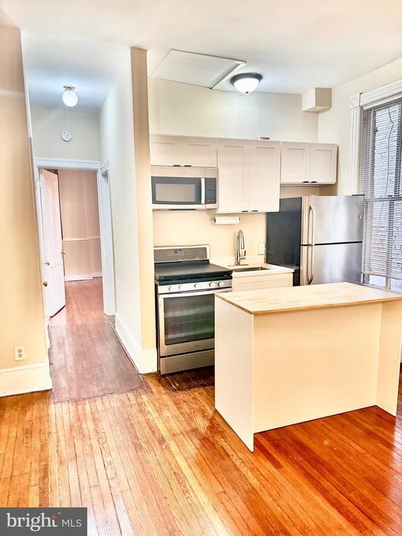 911 Prince St #2, Alexandria, VA 22314