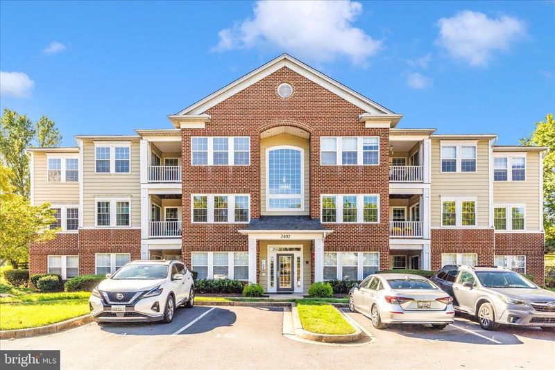 2402 Dominion Dr, Frederick, MD 21702