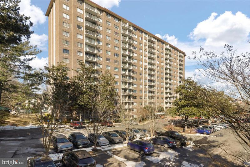 2059 Huntington Ave #1201, Alexandria, VA 22303