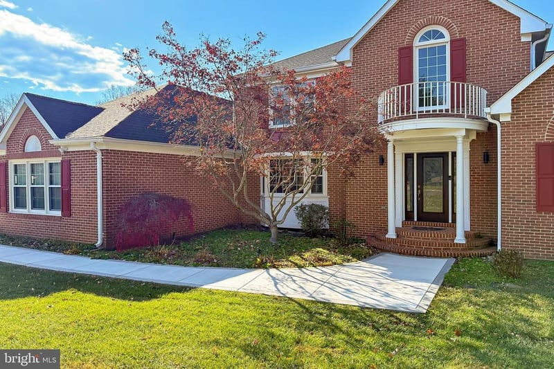 1300 Pinstripe Ct, Vienna, VA 22182