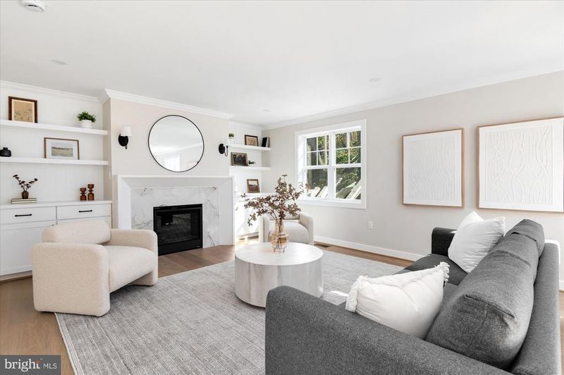 945 N Lebanon St, Arlington, VA 22205
