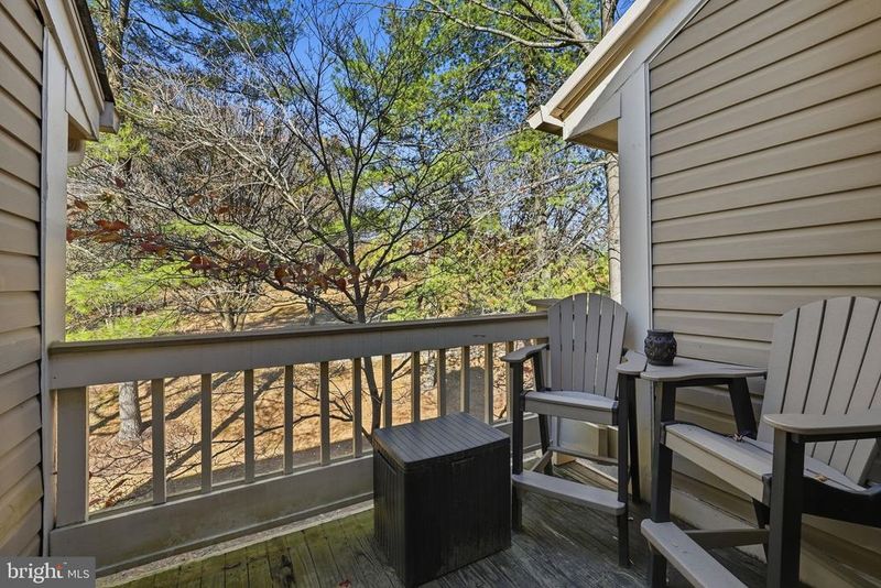 5919 Barbados Pl #202, North Bethesda, MD 20852