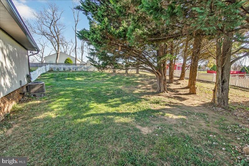 5109 Ella Ct, Jefferson, MD 21755