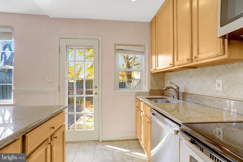 4326 36th St S, Arlington, VA 22206