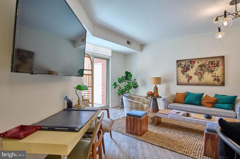 1000 New Jersey Ave SE #1029, Washington, DC 20003