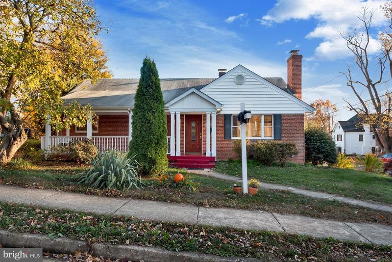 5448 22nd St N, Arlington, VA 22205