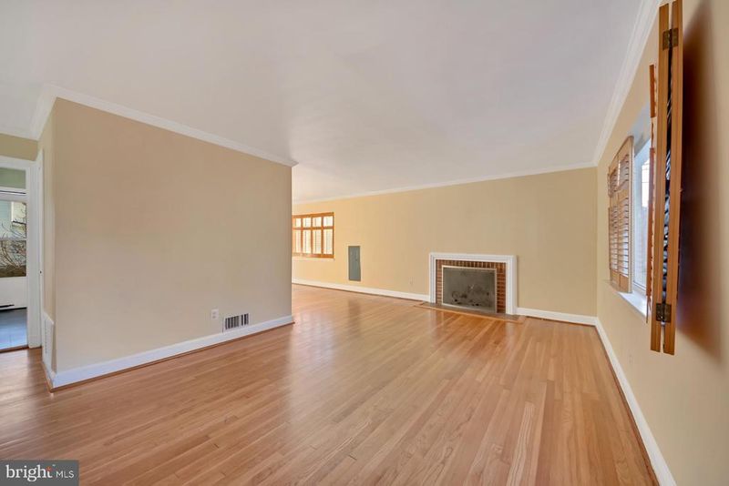 5448 22nd St N, Arlington, VA 22205