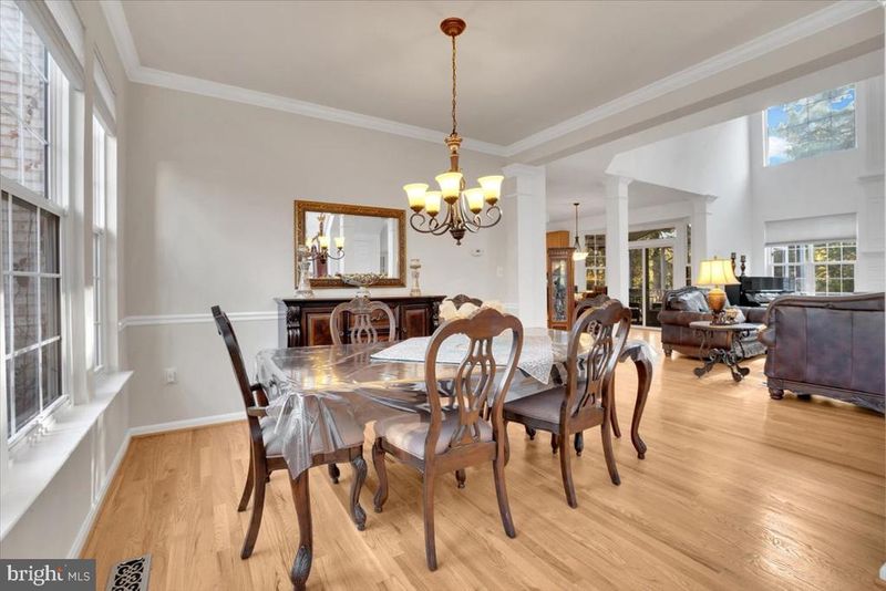 21439 Kenyon Ct, Sterling, VA 20164