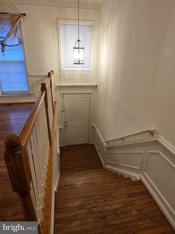 43855 Chadwick Ter, Ashburn, VA 20148