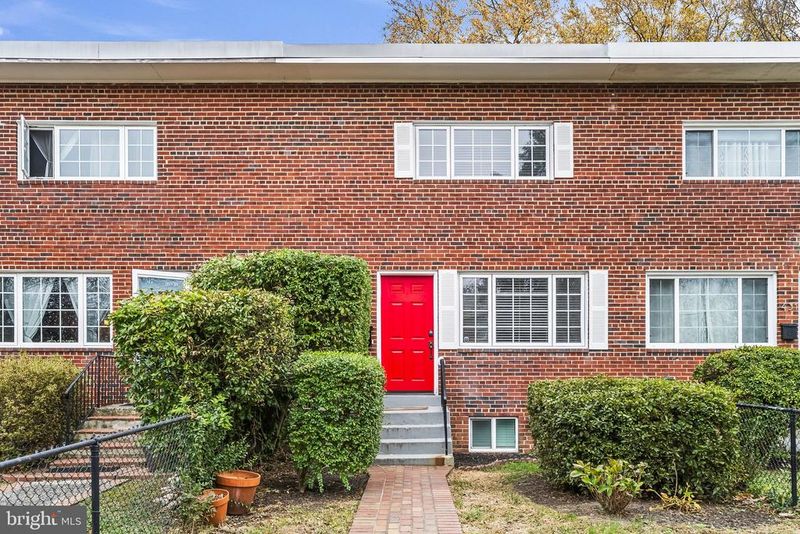 433 Earl St, Alexandria, VA 22314