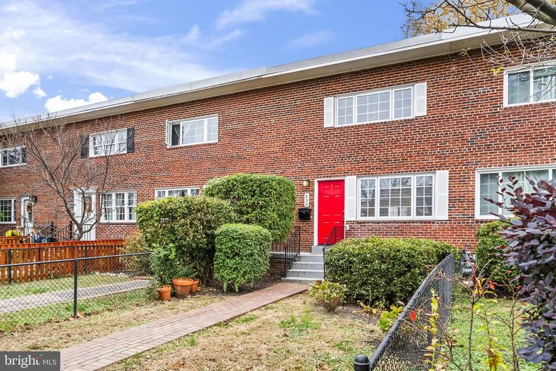 433 Earl St, Alexandria, VA 22314