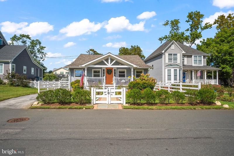 1017 Shore Dr, Edgewater, MD 21037