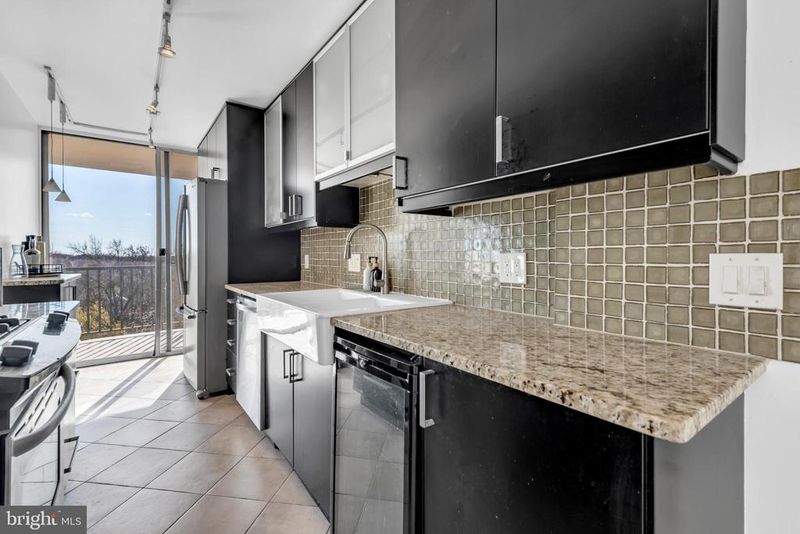 3333 University Blvd W #1008, Kensington, MD 20895
