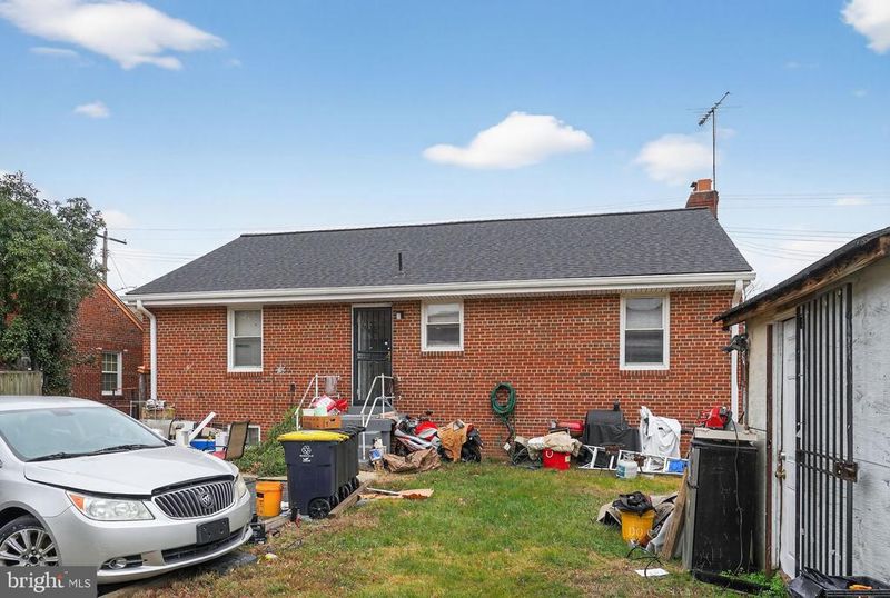 2817 Colebrooke Dr, Temple Hills, MD 20748
