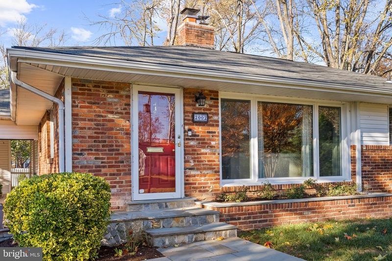 2002 Shenandoah Rd, Alexandria, VA 22308