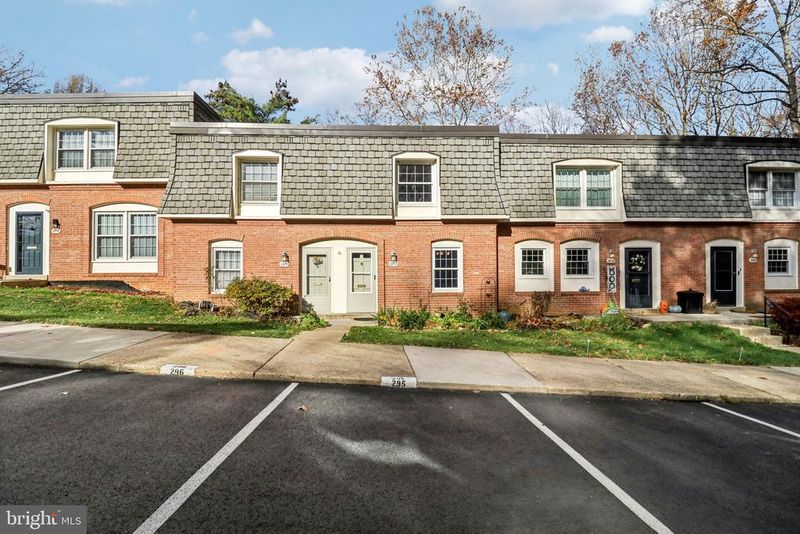 5912 Minutemen Rd #295, Springfield, VA 22152