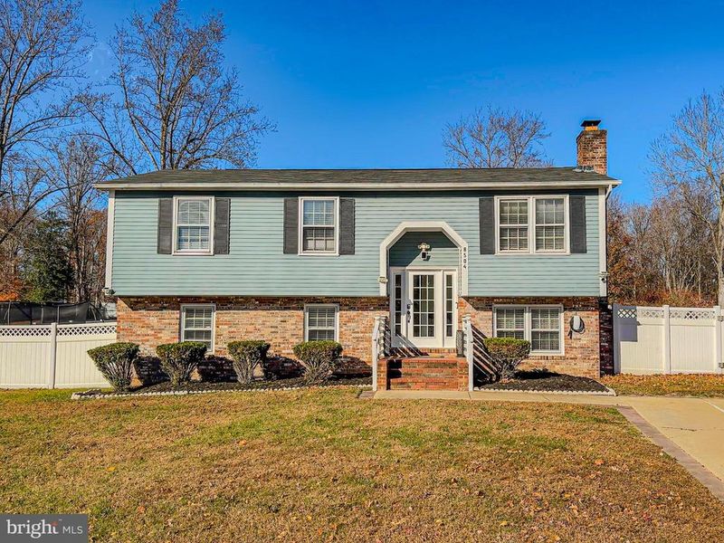 8504 Heatherwick Dr, Brandywine, MD 20613