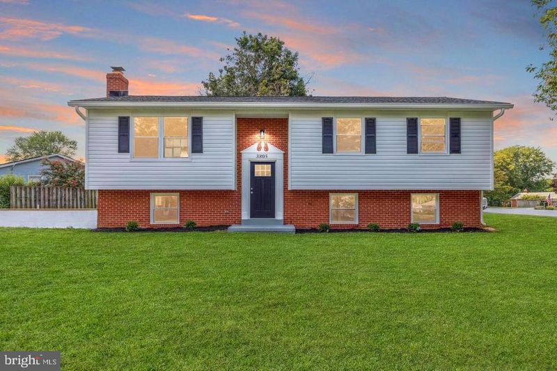 3805 Bedford Dr, Jefferson, MD 21755