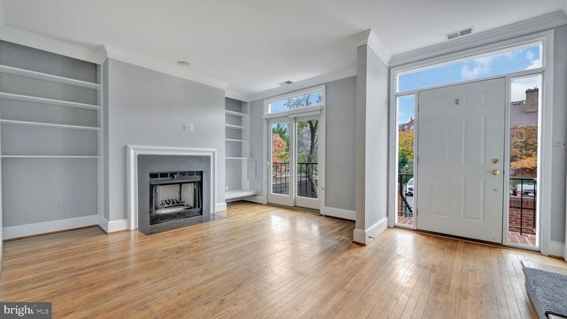1050 N Randolph St, Arlington, VA 22201