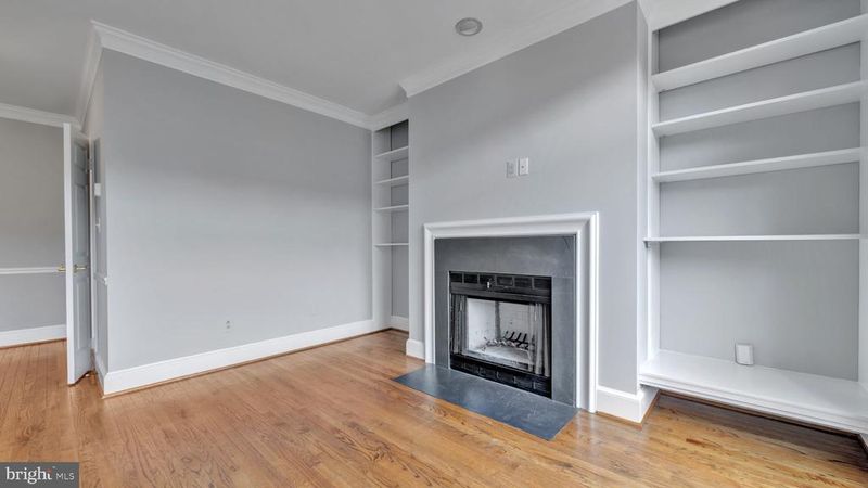 1050 N Randolph St, Arlington, VA 22201