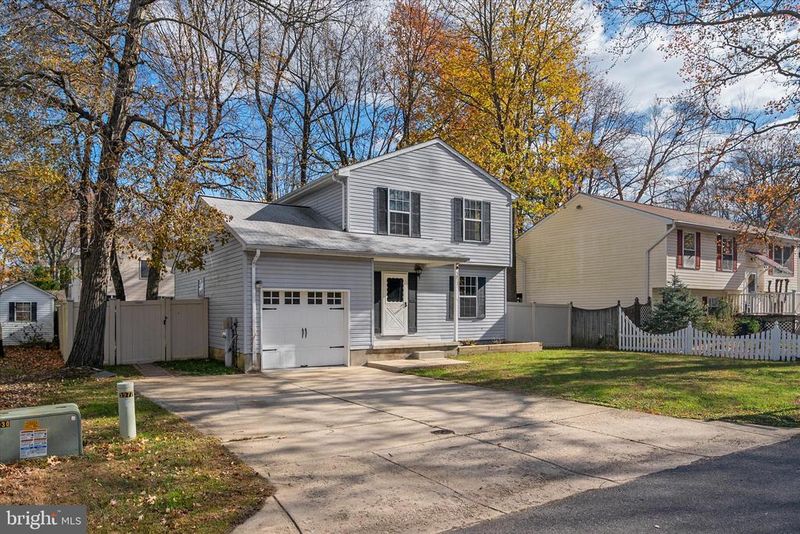 5977 3rd St, Deale, MD 20751