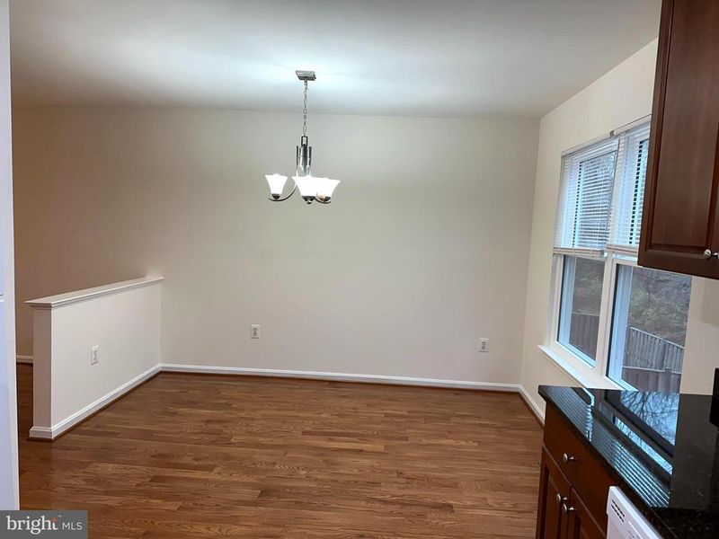 8922 Royal Astor Way, Fairfax, VA 22031