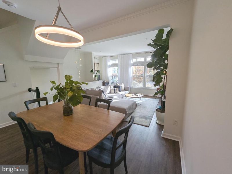 2922 Huntington Grove Sq, Alexandria, VA 22306