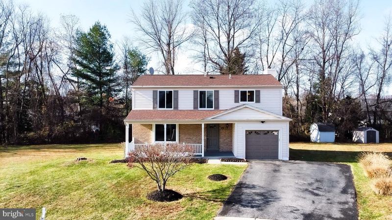 17 Thornhurst Ct, Olney, MD 20832