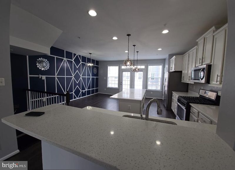 211 Spring Bank Ave, Frederick, MD 21701
