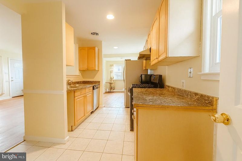 402 Horners Ln, Rockville, MD 20850