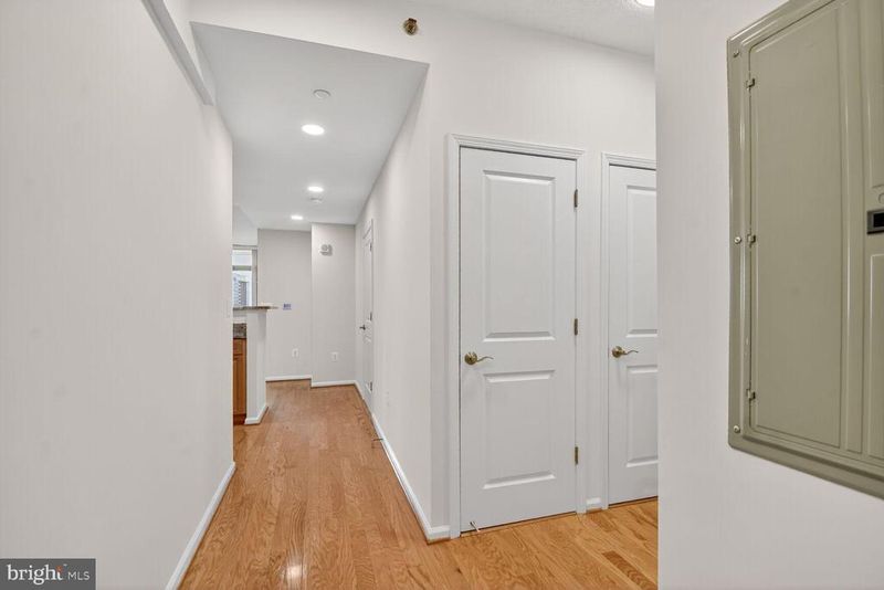 11700 Old Georgetown Rd #714, Rockville, MD 20852