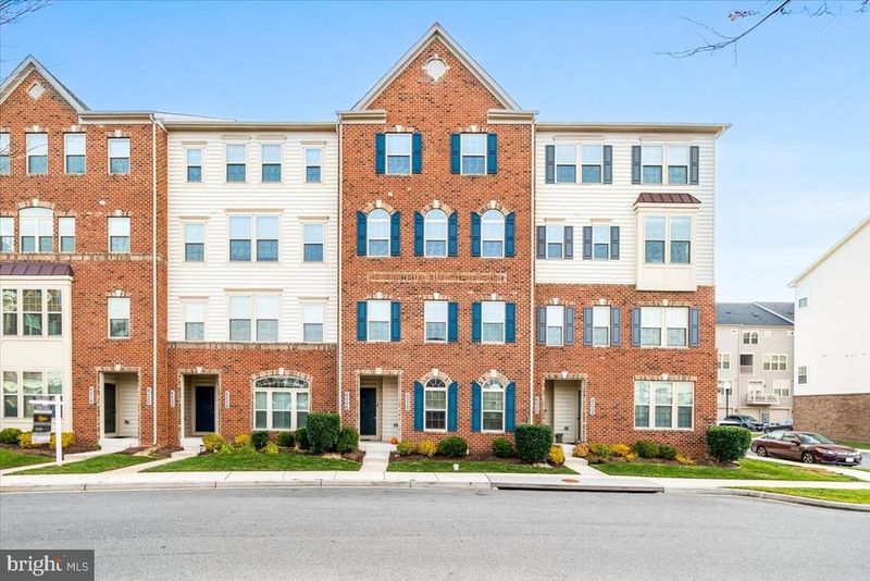6026 Forum Sq, Frederick, MD 21703