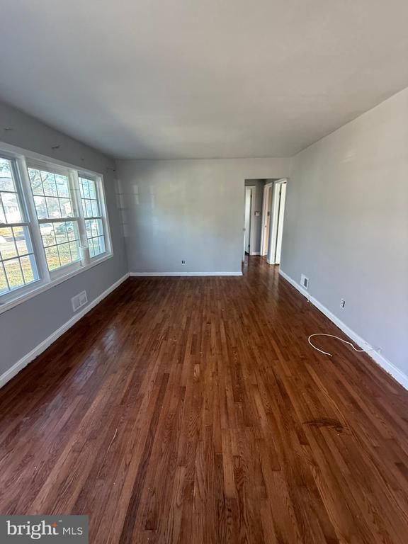 7003 Fairwood Rd, Hyattsville, MD 20784
