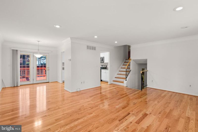10 Holly Rd, Severna Park, MD 21146