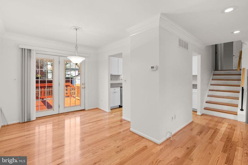 10 Holly Rd, Severna Park, MD 21146