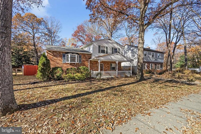 10 Holly Rd, Severna Park, MD 21146