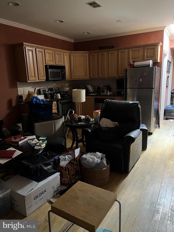 1109 Penn St NE #4, Washington, DC 20002